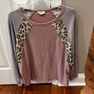 Women’s Hopely top size Medium size small